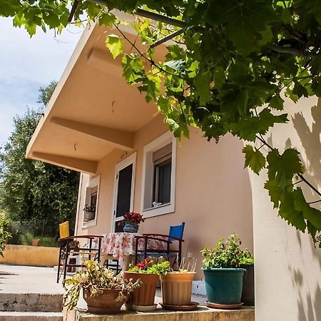 Flamiatos Garden Cottages Poulata ภายนอก รูปภาพ